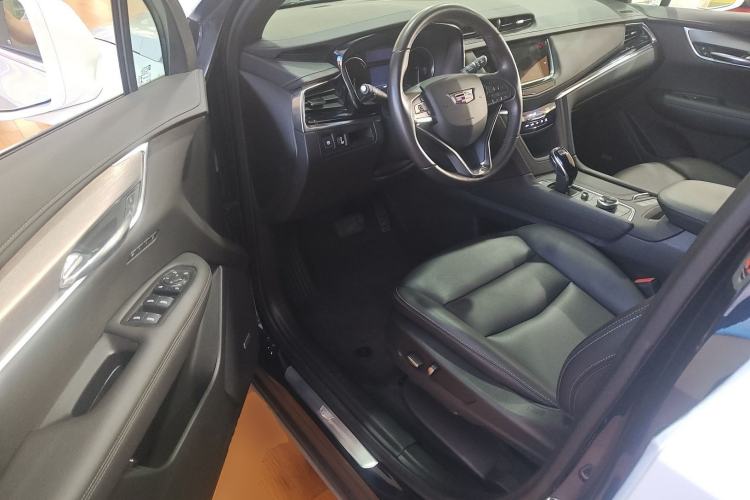 Used Cadillac XT6 2022 2.0T Six-Seater Four-Wheel-Drive Luxury Version Driver Seat