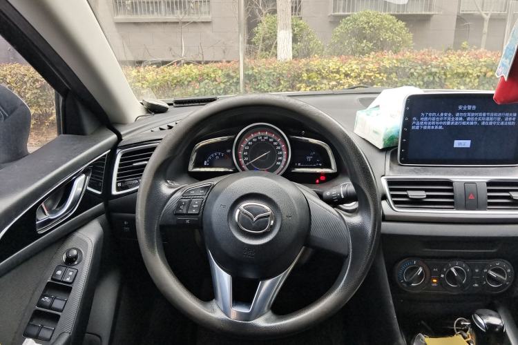 Used Mazda Mazda 3 Axela 2014 Sedan 1.5L Automatic Comfort Model
