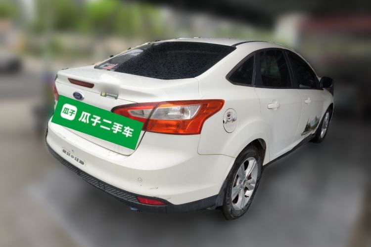 Used Ford Focus 2012 Sedan 1.6L Manual Fashion Edition