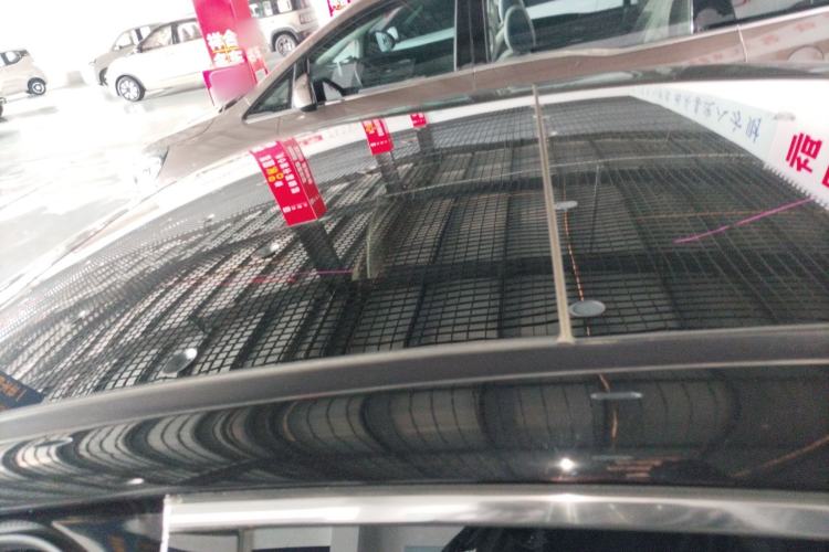 Used Mercedes-Benz E-Class New Energy 2024 E 350 e L Plug-in Hybrid Sports Sedan Roof