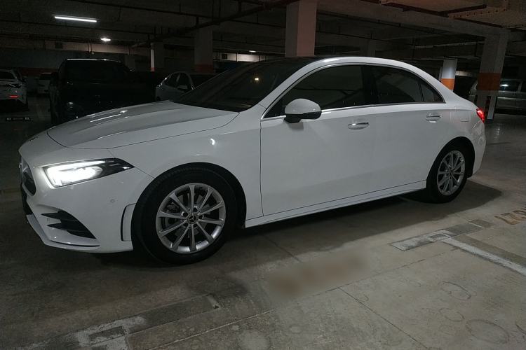 Used Mercedes-Benz A-Class 2020 Restyled A 200 L Sport Sedan Fashion Version Left Side