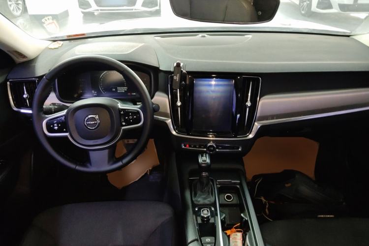 Used Volvo S90 2019 T4 Zhiyi Edition
