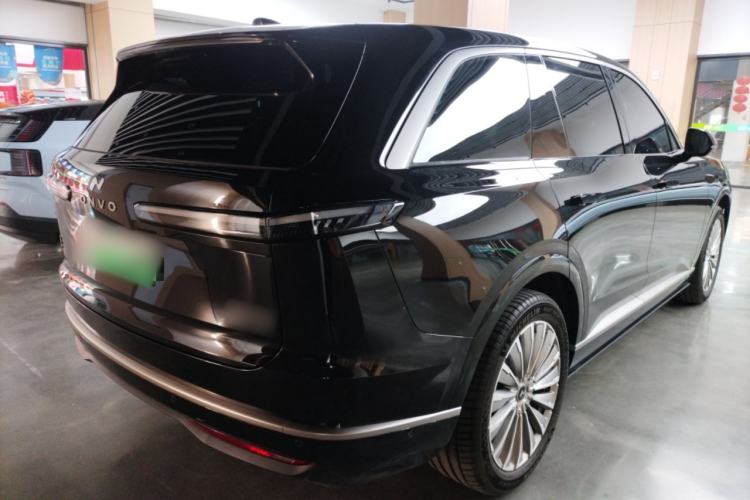 Used ONVO Luxeed L90 2025 Model—Ultra Six-Seater Version
