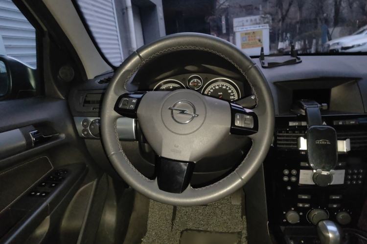 Used Opel Astra 2010 1.8 A+ Standard Edition