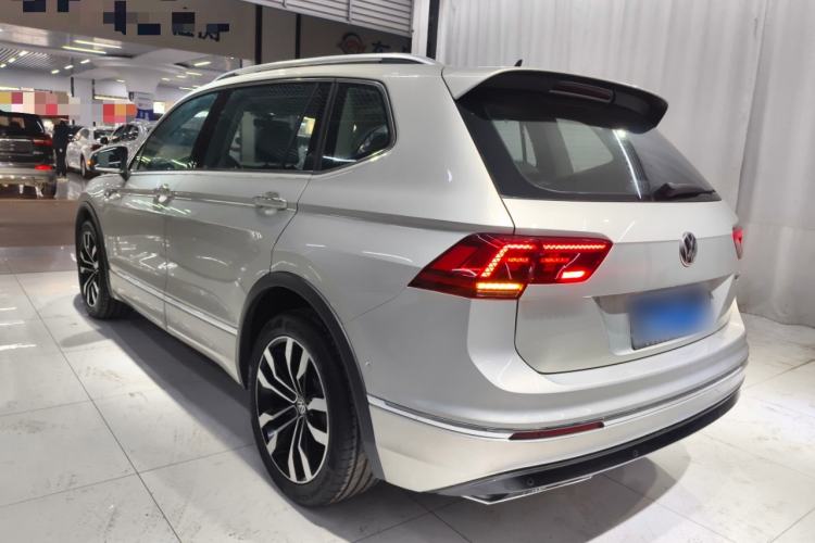 Used Volkswagen Tiguan L 2019 Restyled 330TSI Automatic Two-Wheel Drive R-Line Flagship Version China VI Standard