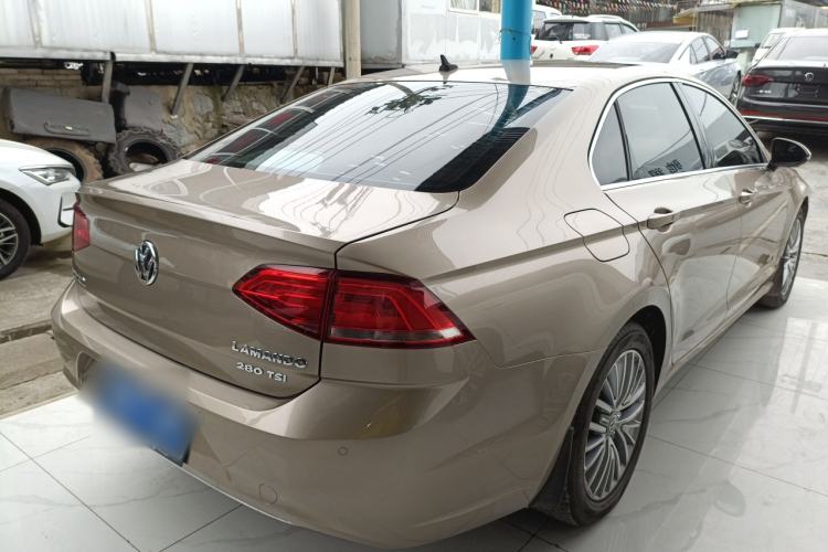 Used Volkswagen Lamando 2015 280TSI DSG Luxury Edition
