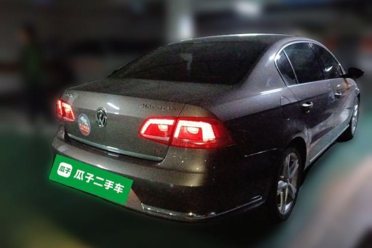 Used Volkswagen Magotan 2015 Revised Version 2.0 TSI Prestige Edition Rear Right 45 Deg