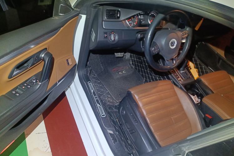 Used Volkswagen FAW-Volkswagen CC 2015 2.0 TSI Ultimate Model Driver Seat