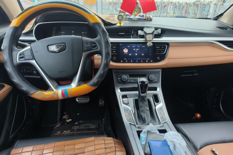 Used Geely Auto Vision S1 2018 1.4T CVT FENGXING Model Center Console