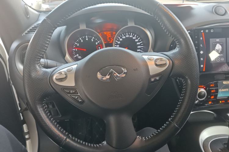 Used Infiniti ESQ 2014 1.6L Spontaneous Edition