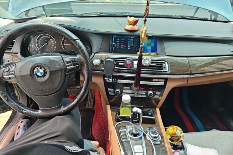 Used BMW 7 Series 2011 730Li Elegant Model Center Console