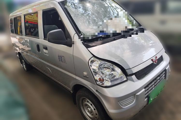 Used Wuling Rongguang 2021 1.5L Extended Basic Version L3C Front Right 45 Deg