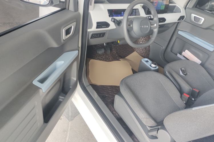 Used Geely Galaxy Panda 2023 Panda Mini 200km Endurance Bear
