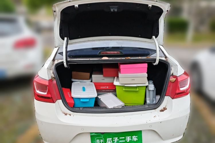 Used Chevrolet Cruze 2015 1.5L Classic SE AT Trunk