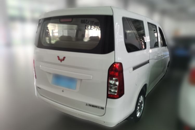Used Wuling Rongguang V 2018 1.5L Standard Version
