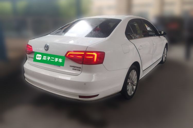 Used Volkswagen Sagitar 2015 230TSI Manual Comfort Version