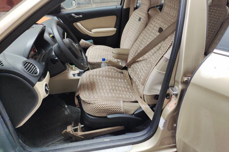 Used Volkswagen Lavida 2011 1.6L Manual - Premium Edition Left Front Seat