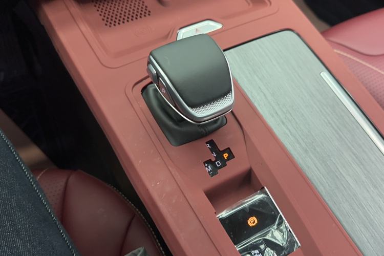 Used Hongqi HS5 2026 Model 2.0T Two-Wheel Drive Qi Xiang Pro Edition