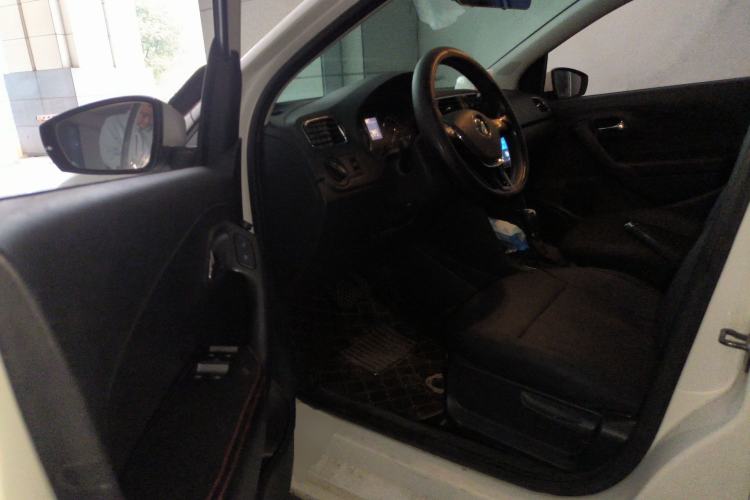 Used Volkswagen Polo 2016 1.6L Automatic Comfort Model Driver Seat