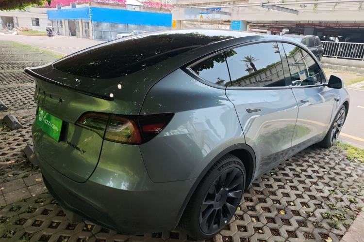 Used Tesla Model Y 2024 Long-Range All-Wheel-Drive Version
