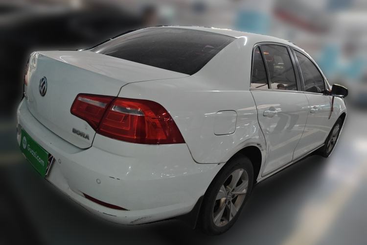 Used Volkswagen Bora 2015 Value Edition 1.6L Automatic Comfort Version Rear Right 45 Deg