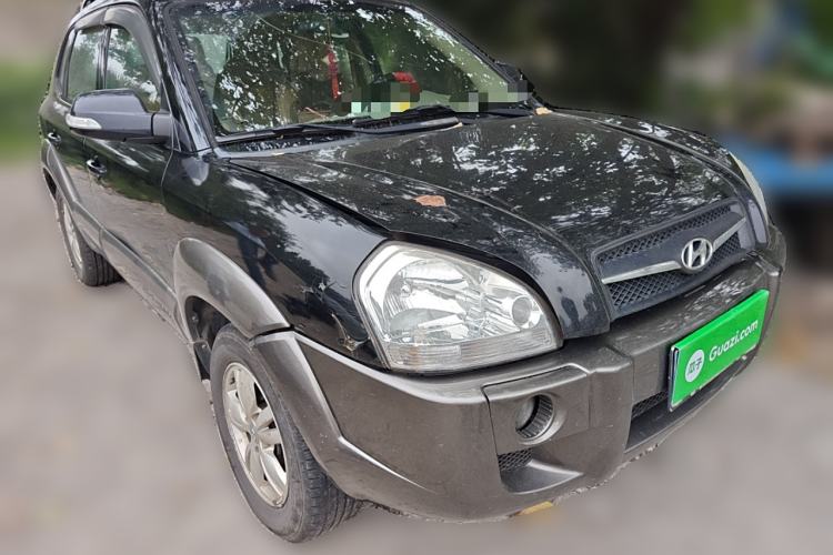 Used Hyundai Tucson 2009 2.0L Automatic Two-Wheel Drive with Sunroof