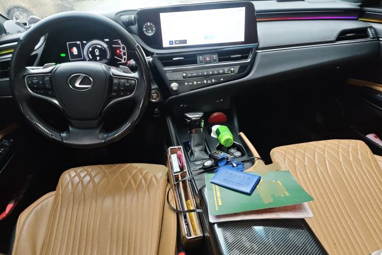 Used Lexus ES 2022 300h Excellence Edition
