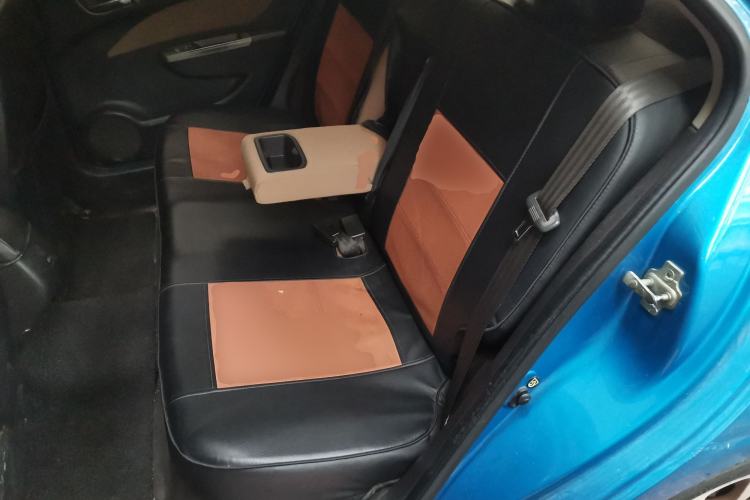 Used Baojun 630 2013 1.5L manual Comfort trim
