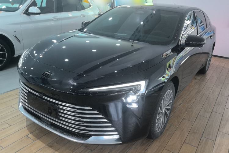 Used Buick LaCrosse 2026 Model 28T Platinum Edition