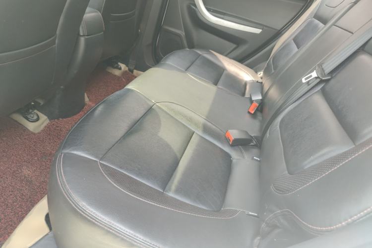 Used CHANGAN CS35 2015 1.6L Manual Luxury Model China IV Standard Left Rear Seat