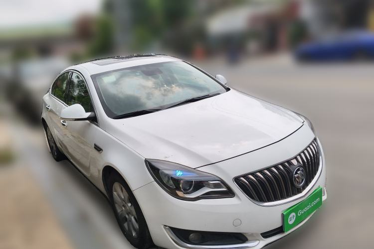 Used Buick Regal 2014 2.0L Elite Fashion Edition Front Right 45 Deg