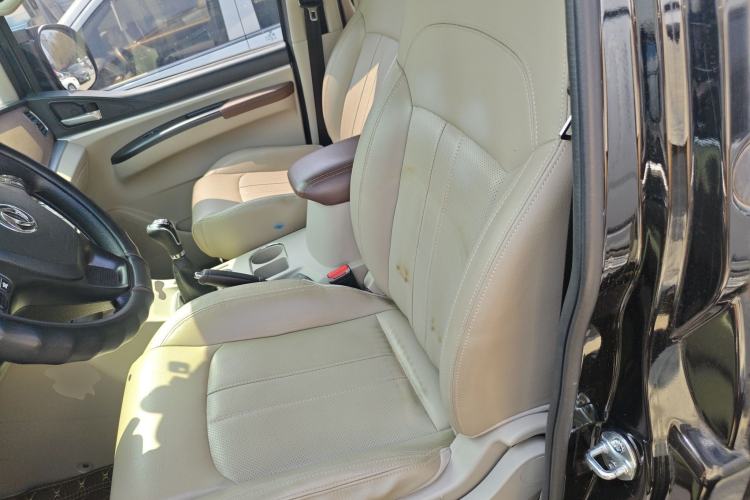 Used FORTHING Lingzhi 2020 M5L 1.6L Luxury 7-Seater
