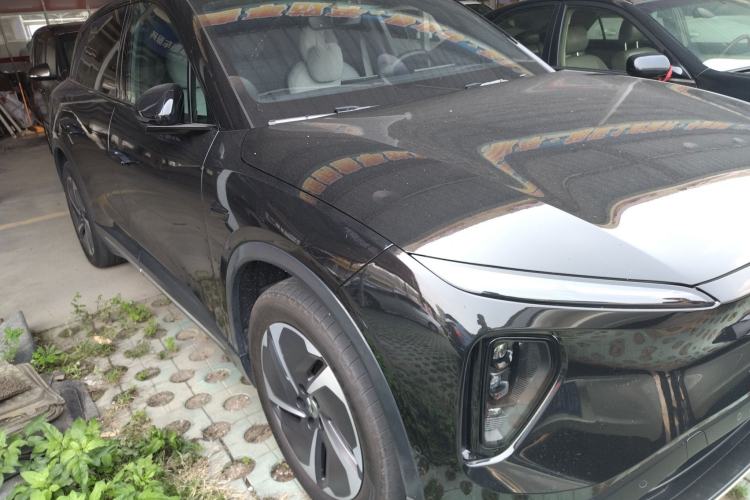 Used Nio ES6 2023 75 kWh Front Right 45 Deg