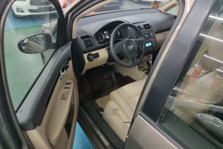 Used Volkswagen Touran 2015 1.4T DSG Comfort Edition 5 Seats