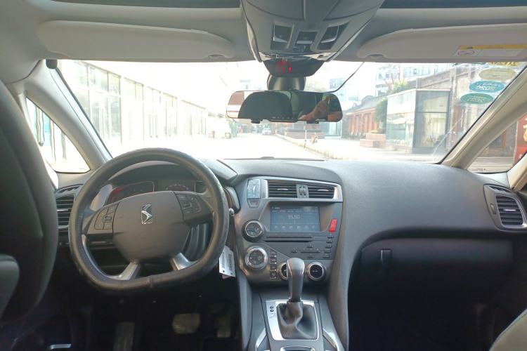 Used DS 5 2015 1.6T Elegant Edition THP160