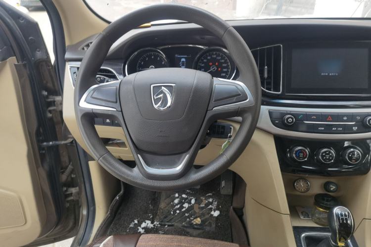 Used Baojun 730 2016 1.5L Manual Comfort Version 7 Seats China V Emission Standard
