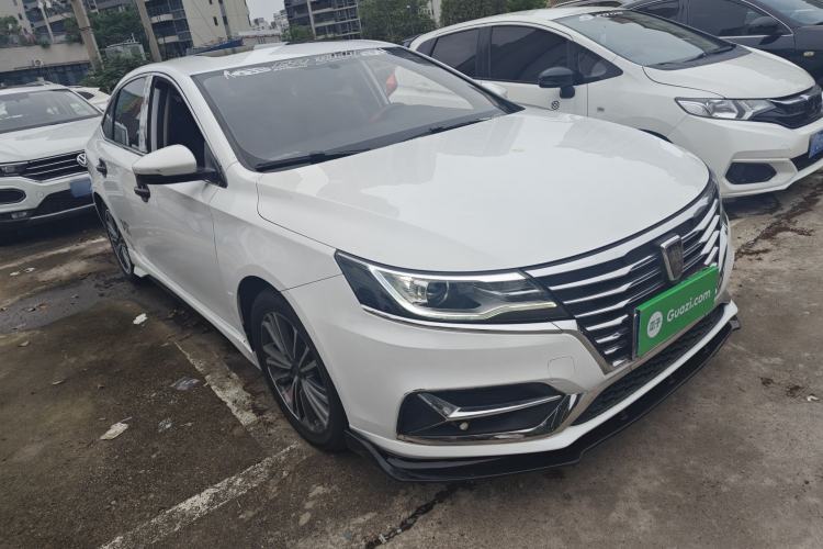 Used Roewe i6 2020 PLUS 1.6L CVT 4G Connected Glory Flagship Edition Front Right 45 Deg
