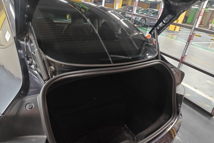 Used Tesla Model 3 2023 Rear-Wheel-Drive Version
