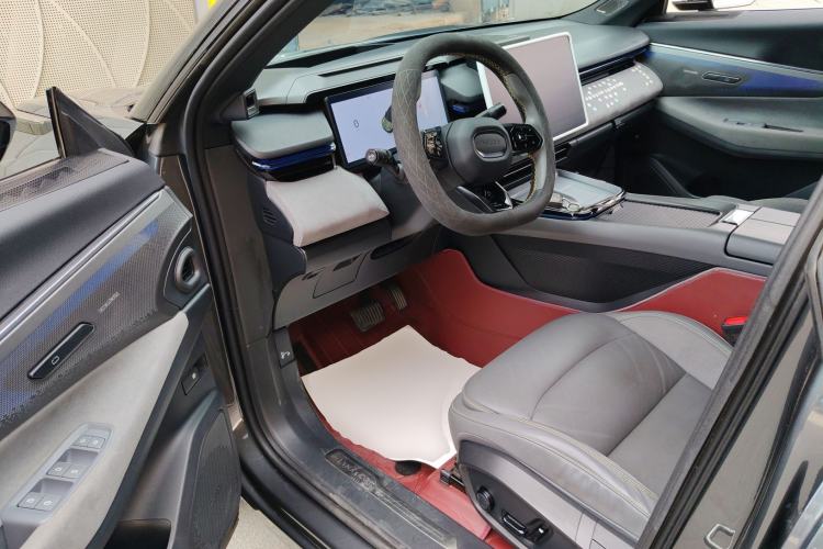 Used Lynk & Co 08 EM-P 2023 220km All-Wheel-Drive Performance Halo
