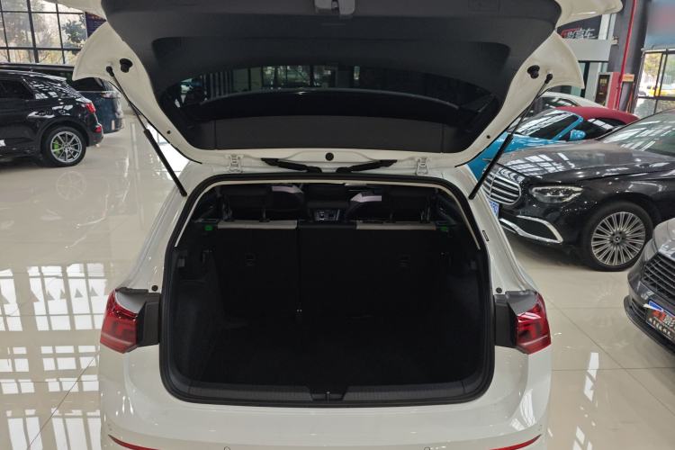 Used Volkswagen Golf 2026 300TSI Pro
