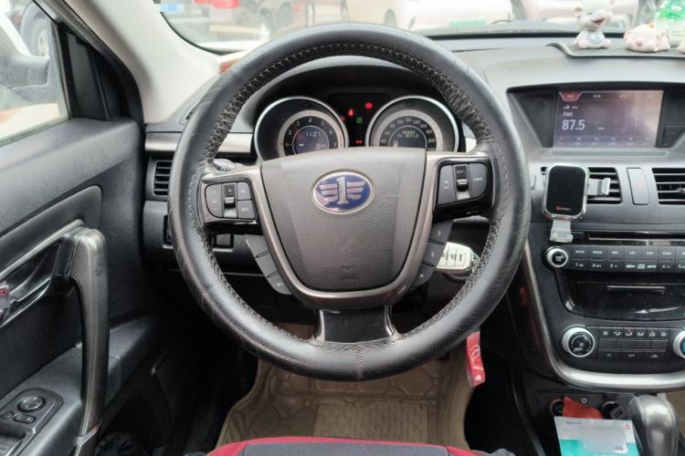 Used Bestune X80 2015 2.0L Automatic Comfort Anniversary Edition
