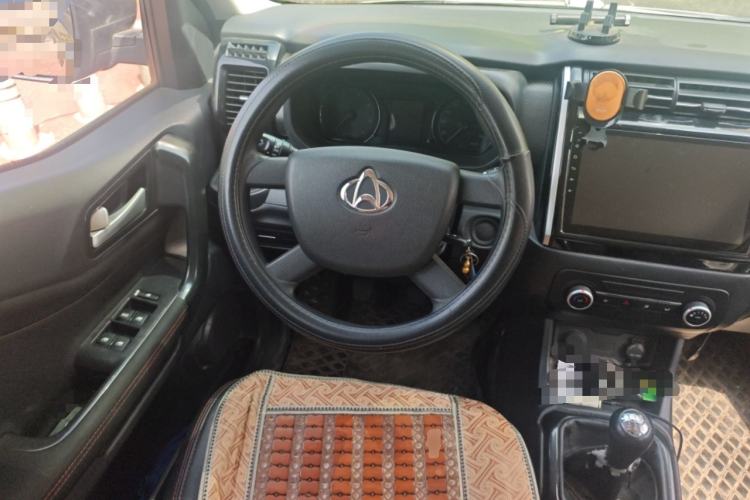 Used CHANGAN OSHAN X70A 2019 1.5L Manual Basic Version China VI Standard Steering Wheel