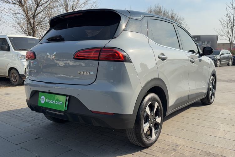 Used Wuling Bingo PLUS 2024 330 km Range Five-Seater Version
