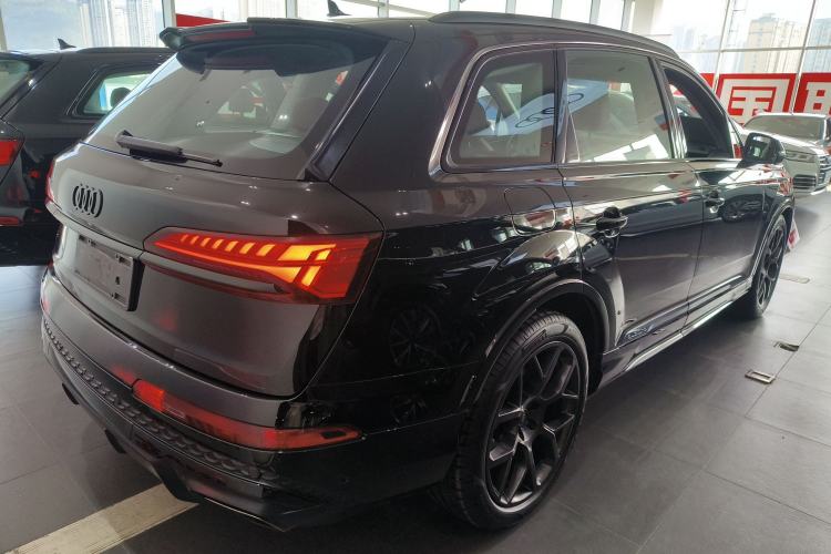 Used Audi Q7 2024 45 TFSI quattro S line Black Warrior Edition