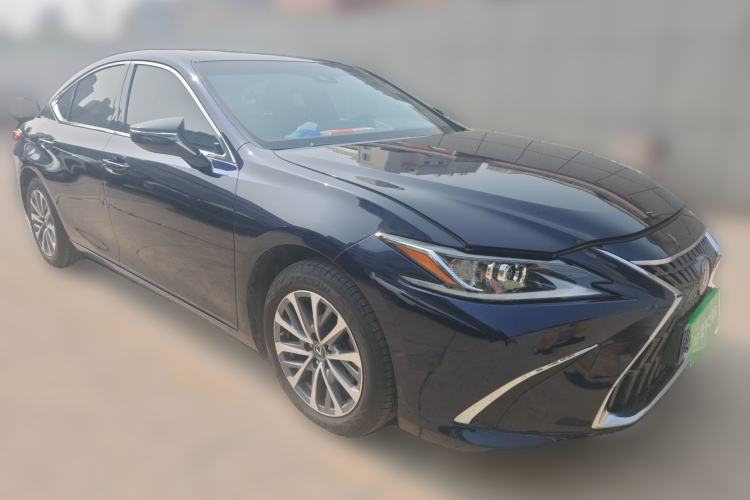 Used Lexus ES 2022 200 Excellence Edition Front Right 45 Deg