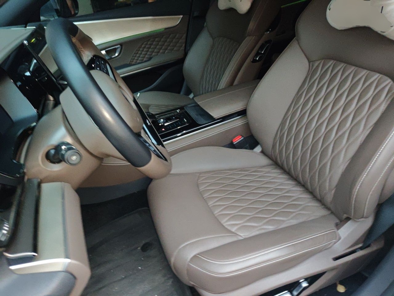 BYD Han 2023 EV Champion Edition 605KM Front-Drive Premium Model — снимка 15