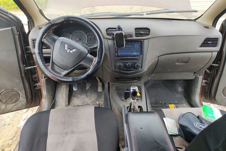 Used Wuling Hongguang 2015 1.5L S Basic Version China V Standard