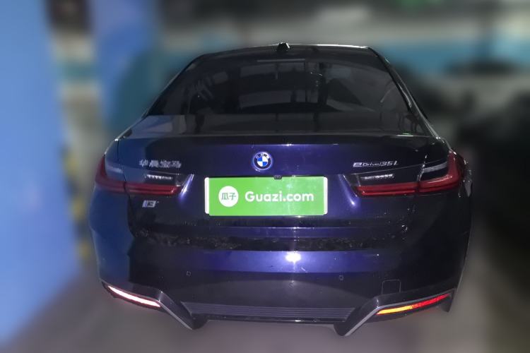 Used BMW i3 2024 eDrive 35 L
