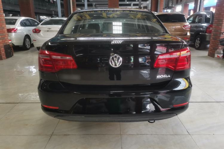 Used Volkswagen Bora 2015 Value Edition 1.6L Automatic Comfort Version