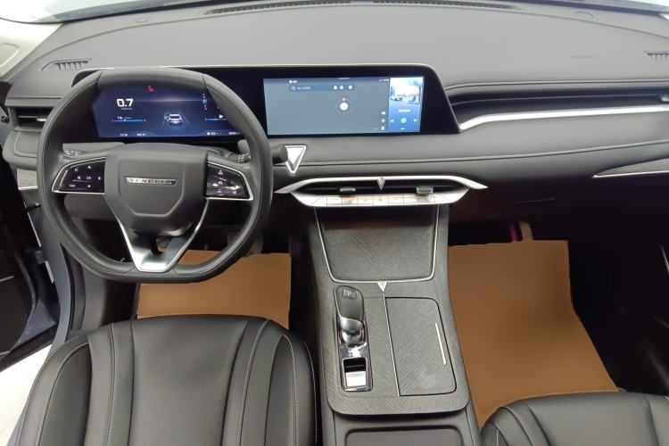 Used Venucia V 2022 260T Black Horse Edition · Idol